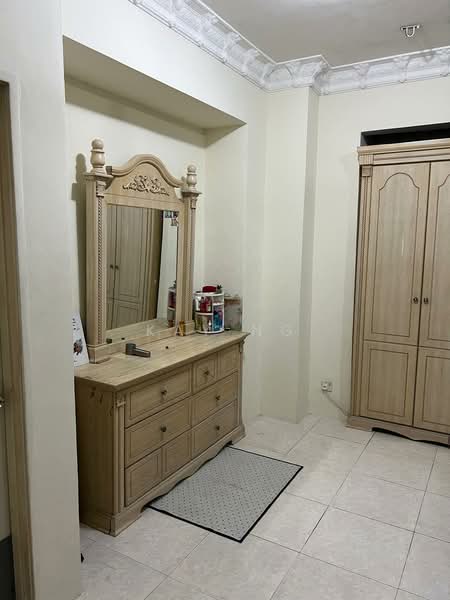 Pangsapuri untuk Dijual di Pulai View - Kay Ng - Bedroom - PropertyGuru.com.my