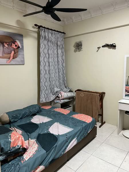 Pangsapuri untuk Dijual di Pulai View - Kay Ng - Bedroom - PropertyGuru.com.my