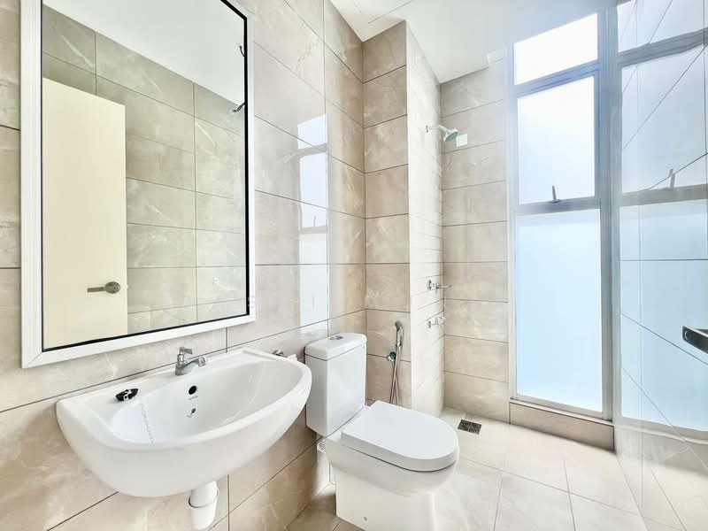 Kondominium untuk Disewa di Anggun Lumayan - Basri Munir - Bathroom - PropertyGuru.com.my