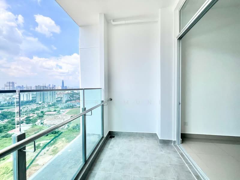 Kondominium untuk Disewa di Anggun Lumayan - Basri Munir - Balcony - PropertyGuru.com.my