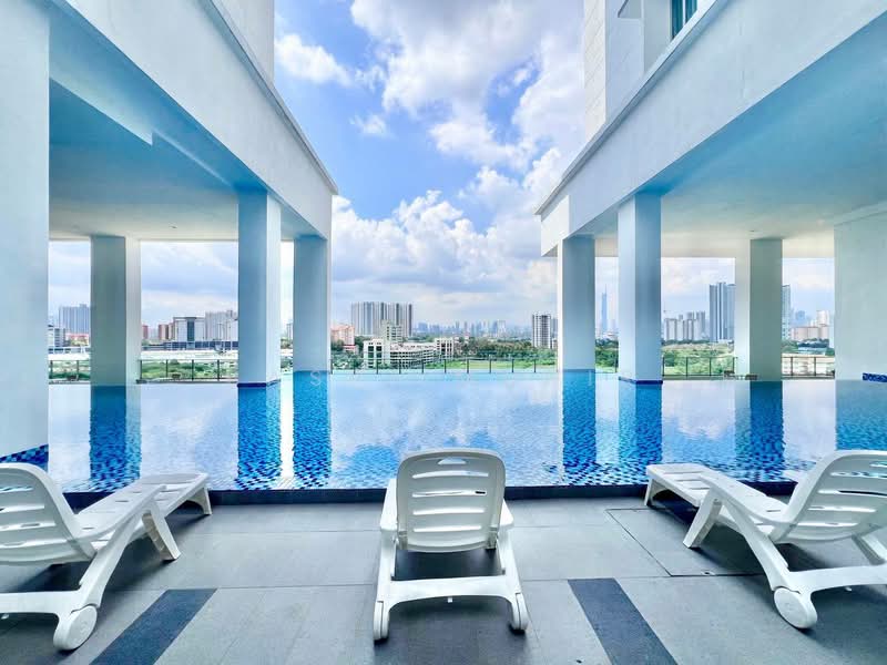 Kondominium untuk Disewa di Anggun Lumayan - Basri Munir - Pool - PropertyGuru.com.my