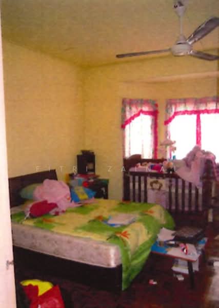 2-storey Terraced House for Sale in Taman Teluk Gedung Indah (Klang) - Fitri Zainal - Bedroom - PropertyGuru.com.my