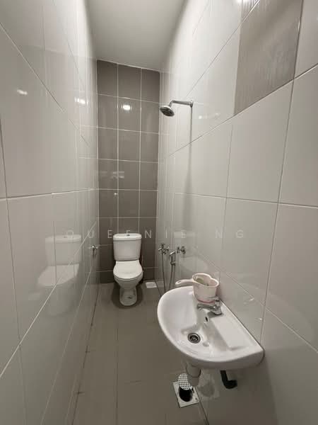 Rumah Bandar untuk Disewa di Taman Sutera Utama (Skudai) - Queenie Ng - Bathroom - PropertyGuru.com.my