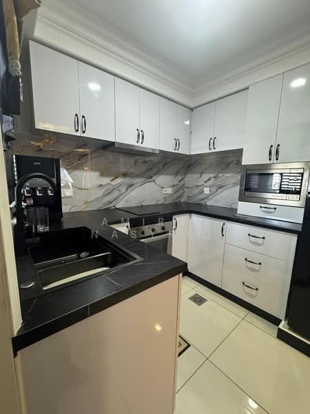 Service Residence for Sale at D'sara Sentral - Amirul Nasyriq - Kitchen - PropertyGuru.com.my