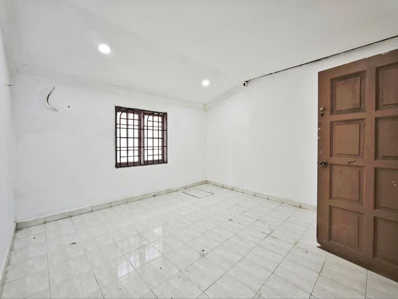 Rumah Teres 1.5 Tingkat untuk Dijual di Seksyen 28, Taman Alam Megah (Shah Alam) - Nadia Shukri - Interior - PropertyGuru.com.my