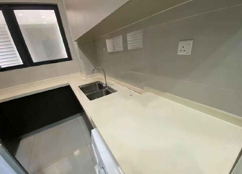 Kondominium untuk Dijual di Amberside @ Country Garden Danga Bay - Linda . - Kitchen - PropertyGuru.com.my