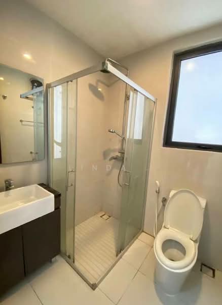 Kondominium untuk Dijual di Amberside @ Country Garden Danga Bay - Linda . - Bathroom - PropertyGuru.com.my