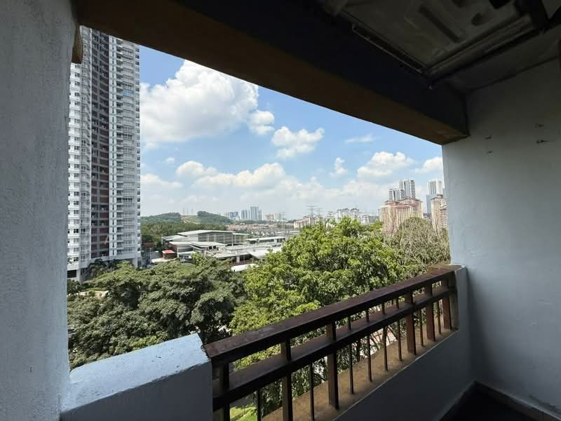 Kondominium untuk Dijual di Pelangi Damansara - Amirul Nasyriq - Balcony - PropertyGuru.com.my