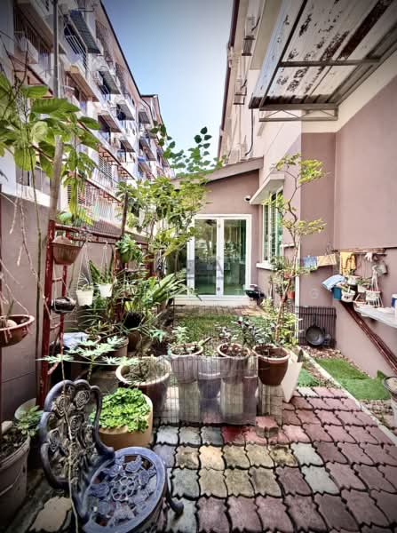 Rumah Teres 3 Tingkat untuk Dijual di Taman Lip Sin (Sungai Dua) - Eugene Tung - Exterior - PropertyGuru.com.my