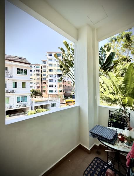 Rumah Teres 3 Tingkat untuk Dijual di Taman Lip Sin (Sungai Dua) - Eugene Tung - Balcony - PropertyGuru.com.my
