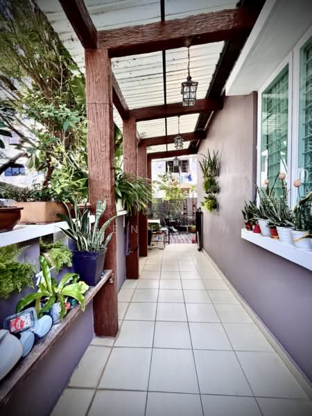 Rumah Teres 3 Tingkat untuk Dijual di Taman Lip Sin (Sungai Dua) - Eugene Tung - Balcony - PropertyGuru.com.my