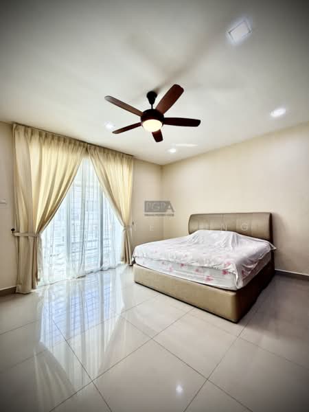 Rumah Teres 3 Tingkat untuk Dijual di Taman Lip Sin (Sungai Dua) - Eugene Tung - Bedroom - PropertyGuru.com.my