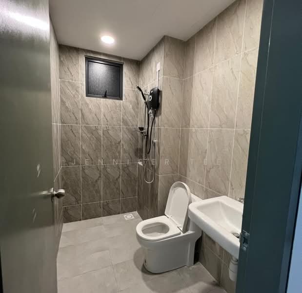 Kondominium untuk Dijual di The Herz - Jennifer Tee - Bathroom - PropertyGuru.com.my