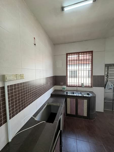 1-storey Terraced House for Sale in Taman Impian Emas (Skudai) - Jee Hui - Kitchen - PropertyGuru.com.my