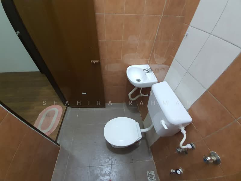 1-storey Terraced House for Sale in Kampung Sungai Soi (Kuantan) - Shahira Rahman - Bathroom - PropertyGuru.com.my