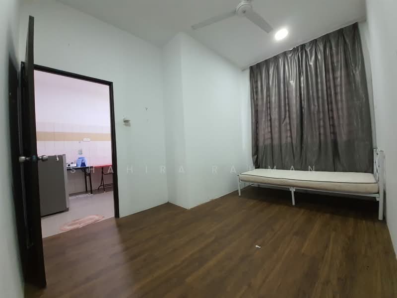 1-storey Terraced House for Sale in Kampung Sungai Soi (Kuantan) - Shahira Rahman - Bedroom - PropertyGuru.com.my