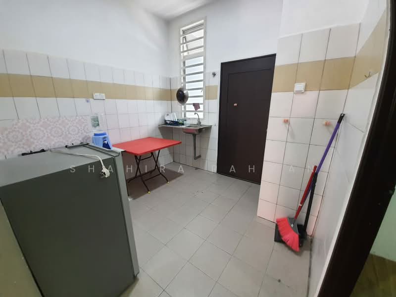 1-storey Terraced House for Sale in Kampung Sungai Soi (Kuantan) - Shahira Rahman - Kitchen - PropertyGuru.com.my
