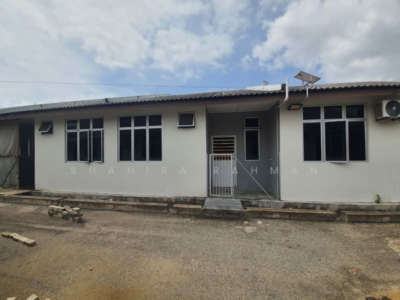 1-storey Terraced House for Sale in Kampung Sungai Soi (Kuantan) - Shahira Rahman - Exterior - PropertyGuru.com.my