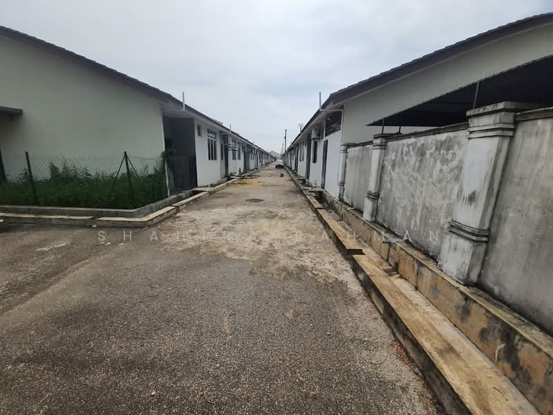 1-storey Terraced House for Sale in Kampung Sungai Soi (Kuantan) - Shahira Rahman - Exterior - PropertyGuru.com.my