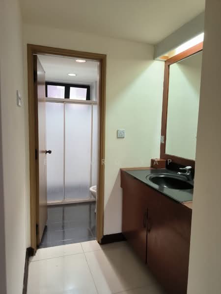 Kondominium untuk Disewa di Lanai Kiara - Edward Yap - Bathroom - PropertyGuru.com.my