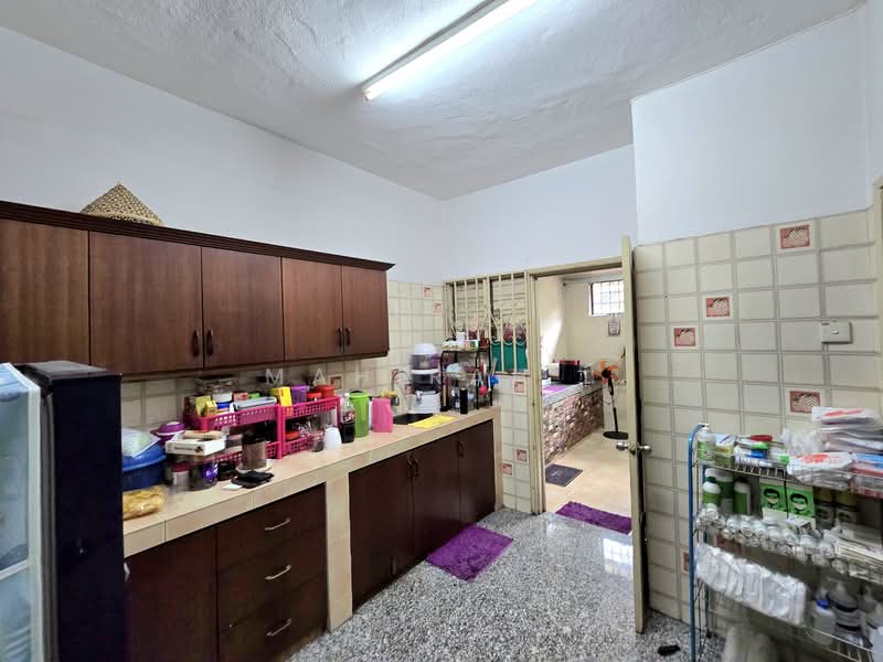 Rumah Teres 2.5 Tingkat untuk Dijual di Seksyen 17 (Petaling Jaya) - Mahirah . - Kitchen - PropertyGuru.com.my