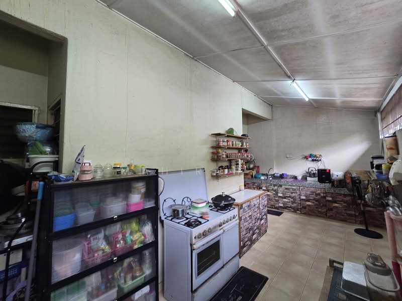Rumah Teres 2.5 Tingkat untuk Dijual di Seksyen 17 (Petaling Jaya) - Mahirah . - Kitchen - PropertyGuru.com.my