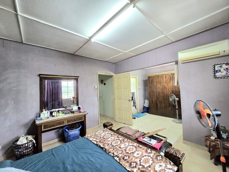 Rumah Teres 2.5 Tingkat untuk Dijual di Seksyen 17 (Petaling Jaya) - Mahirah . - Bedroom - PropertyGuru.com.my
