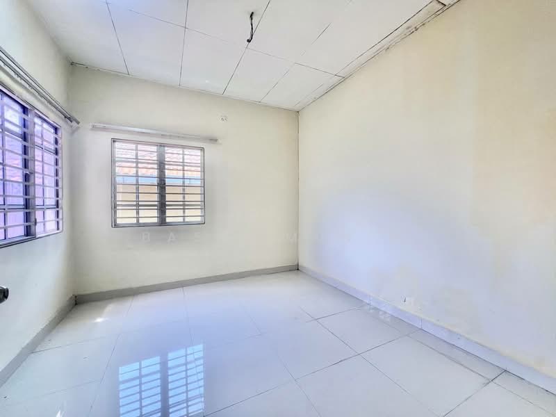 Semi-Detached House for Sale in Bandar Bukit Mahkota (Bangi) - Basri Munir - Interior - PropertyGuru.com.my