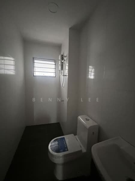 Kondominium untuk Disewa di Mahkota Garden - Benny Lee - Bathroom - PropertyGuru.com.my