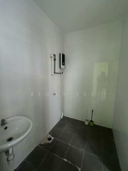 Kondominium untuk Disewa di Mahkota Garden - Benny Lee - Bathroom - PropertyGuru.com.my