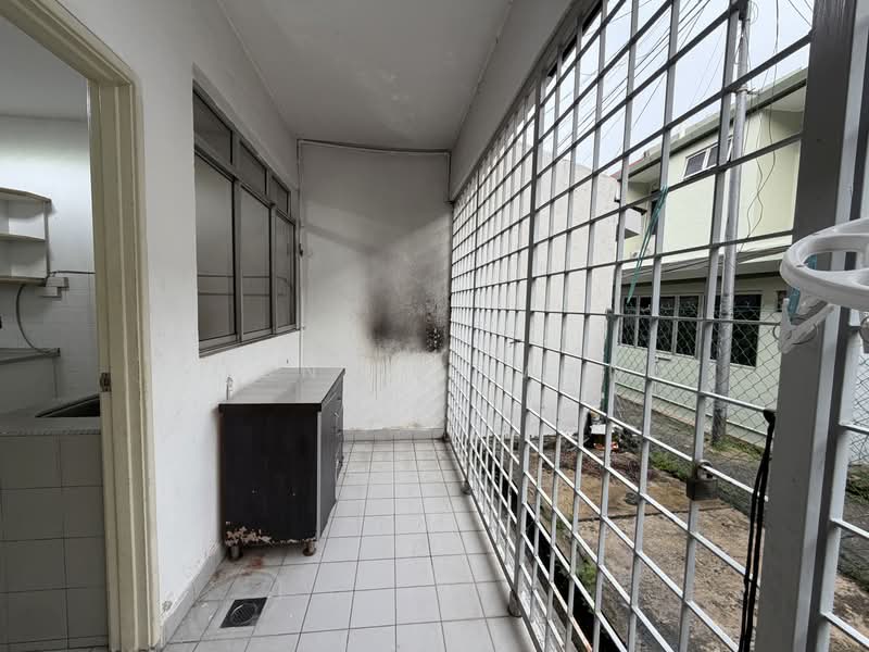 2-storey Terraced House for Sale in Bandar Utama (Selangor) - Soon Lee Wang - Balcony - PropertyGuru.com.my
