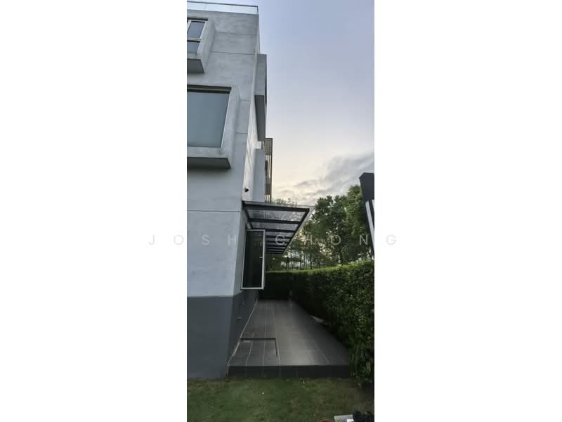 Zero-Lot Bungalow for Sale in Lakefront Villa (Cyberjaya) - Josh Chong - Exterior - PropertyGuru.com.my