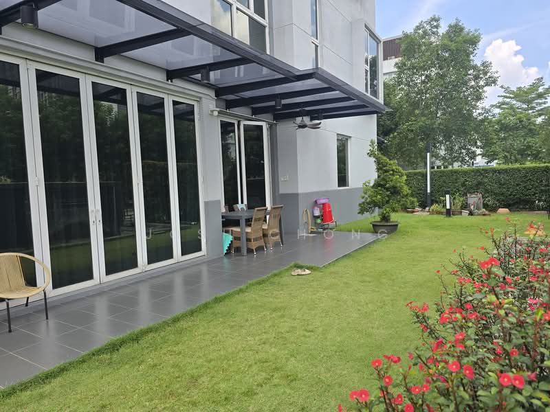 Zero-Lot Bungalow for Sale in Lakefront Villa (Cyberjaya) - Josh Chong - Exterior - PropertyGuru.com.my