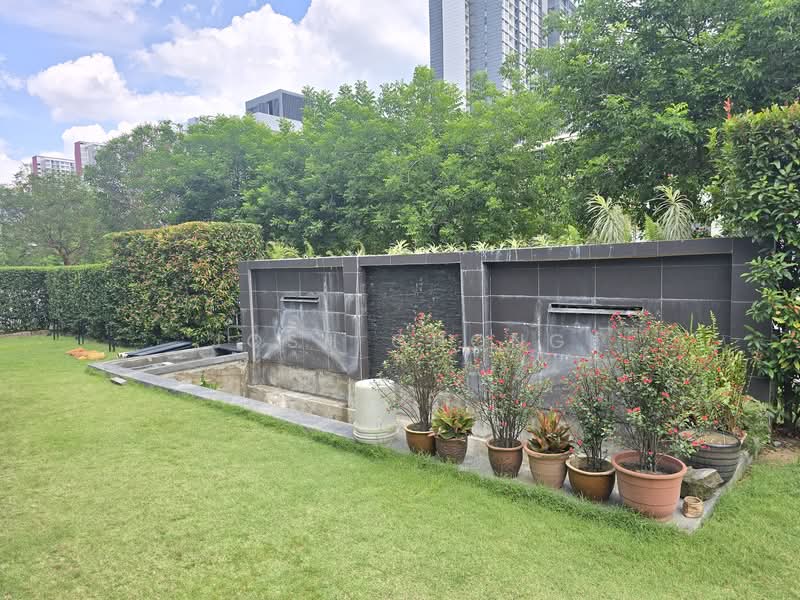 Zero-Lot Bungalow for Sale in Lakefront Villa (Cyberjaya) - Josh Chong - Garden - PropertyGuru.com.my