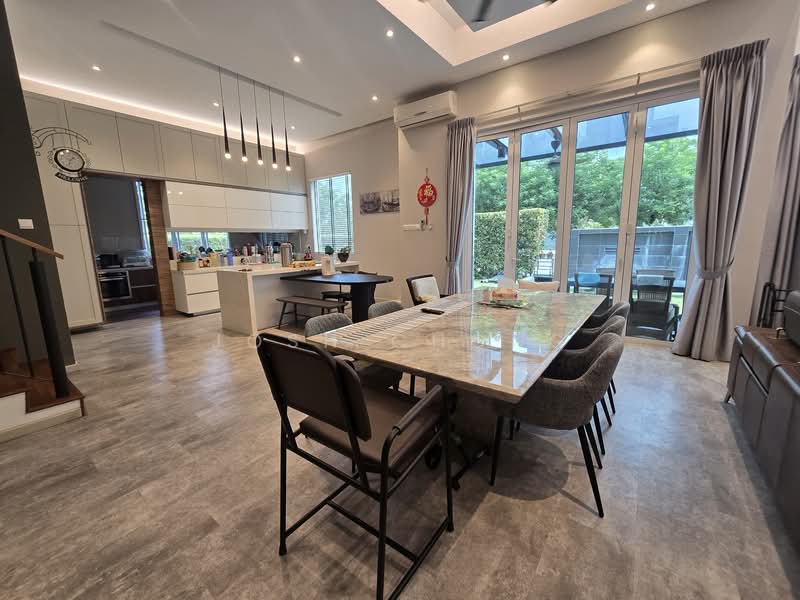 Zero-Lot Bungalow for Sale in Lakefront Villa (Cyberjaya) - Josh Chong - Dining Room - PropertyGuru.com.my