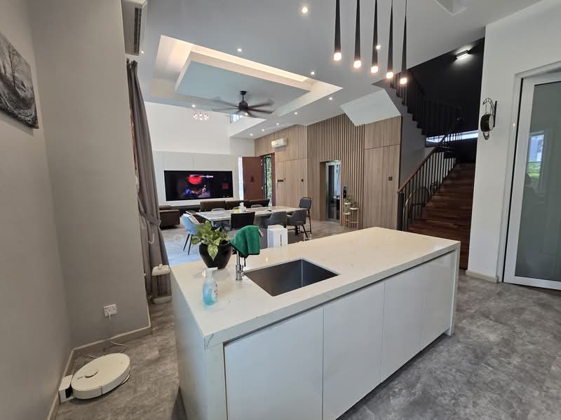 Zero-Lot Bungalow for Sale in Lakefront Villa (Cyberjaya) - Josh Chong - Living Room - PropertyGuru.com.my