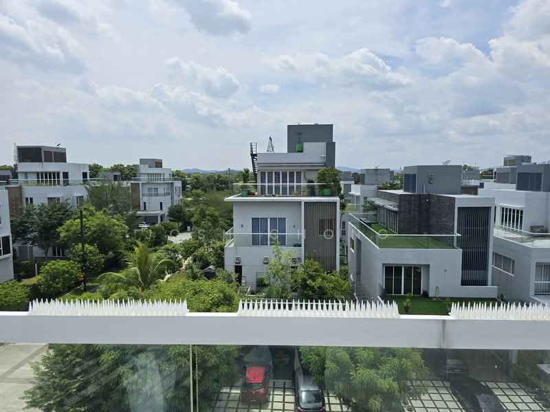Zero-Lot Bungalow for Sale in Lakefront Villa (Cyberjaya) - Josh Chong - Exterior - PropertyGuru.com.my