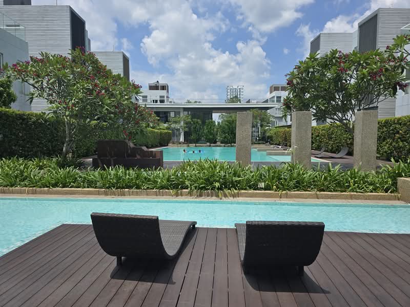 Zero-Lot Bungalow for Sale in Lakefront Villa (Cyberjaya) - Josh Chong - Pool - PropertyGuru.com.my
