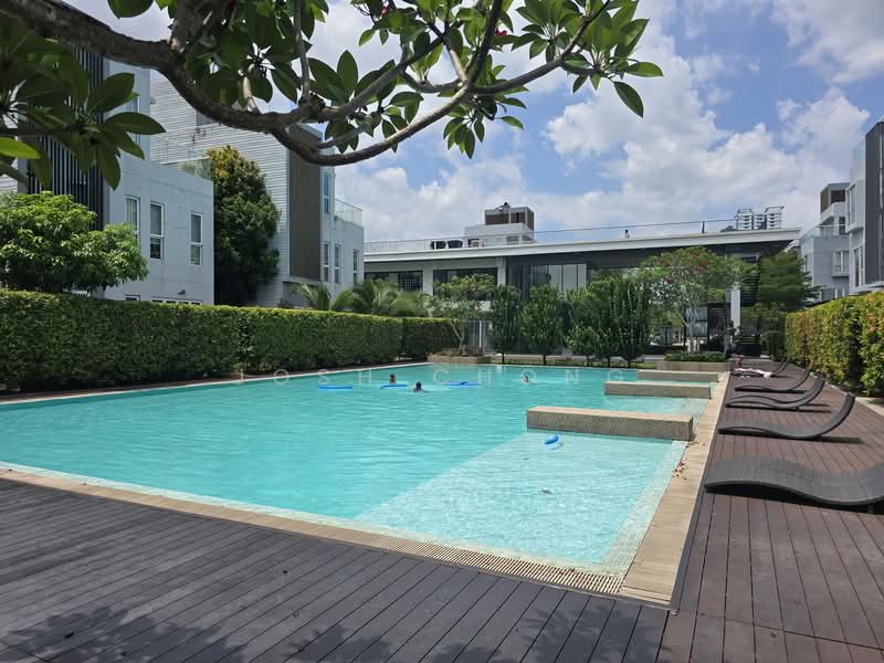 Zero-Lot Bungalow for Sale in Lakefront Villa (Cyberjaya) - Josh Chong - Pool - PropertyGuru.com.my