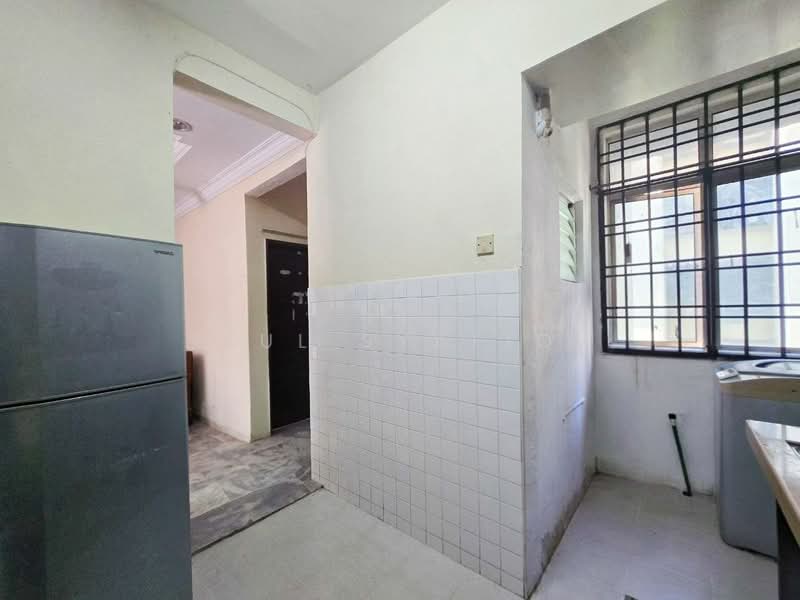 Pangsapuri untuk Dijual di Taman Desa Batu Caves - Zul Syafiq - Kitchen - PropertyGuru.com.my