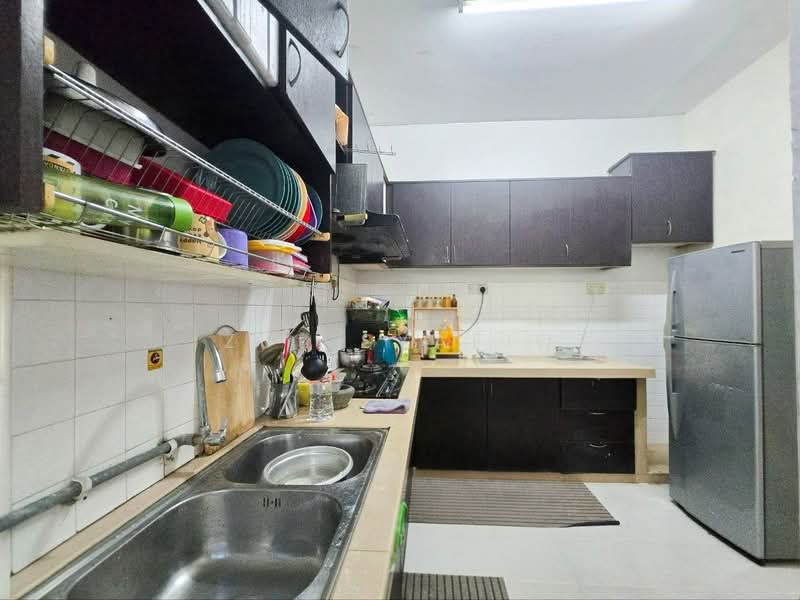 Pangsapuri untuk Dijual di Taman Desa Batu Caves - Zul Syafiq - Kitchen - PropertyGuru.com.my