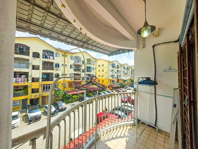 Pangsapuri untuk Dijual di Taman Desa Batu Caves - Zul Syafiq - Balcony - PropertyGuru.com.my