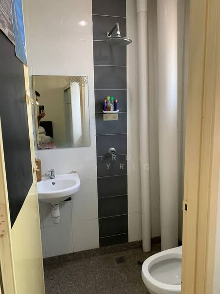 Pangsapuri untuk Dijual di Residensi Melor - Amirul Nasyriq - Bathroom - PropertyGuru.com.my