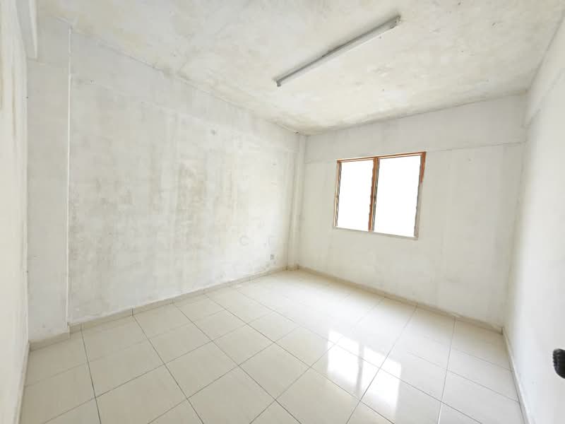 Rumah Flat untuk Dijual di Taman Plentong Utama - Alice Goh - Interior - PropertyGuru.com.my