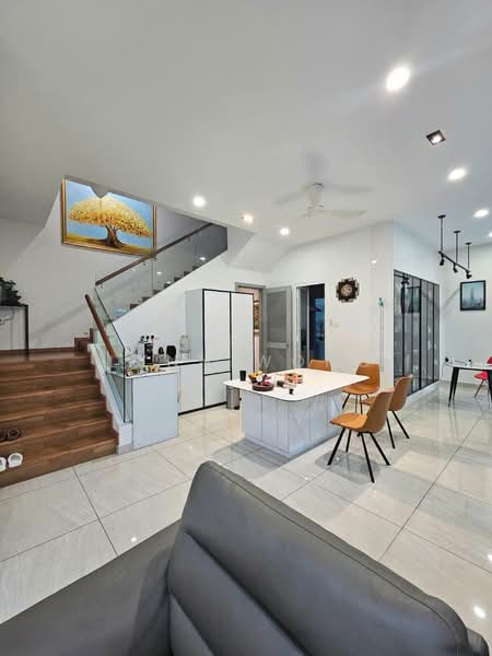 Rumah Berkembar untuk Dijual di Taman Molek (Johor Bahru) - Lynn Wong - Living Room - PropertyGuru.com.my