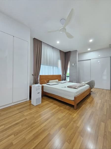 Rumah Berkembar untuk Dijual di Taman Molek (Johor Bahru) - Lynn Wong - Bedroom - PropertyGuru.com.my