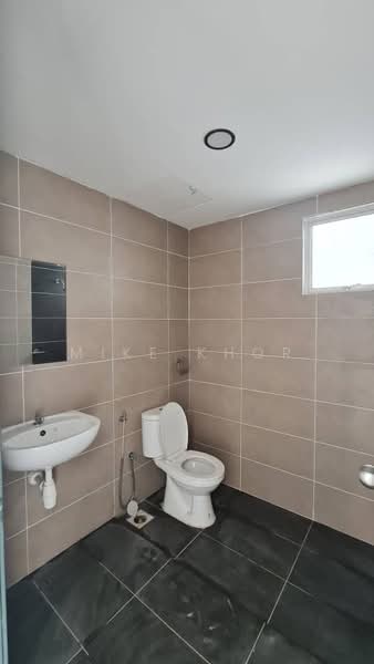 Pangsapuri untuk Disewa di Palm Garden Apartment - Mike Khor - Bathroom - PropertyGuru.com.my