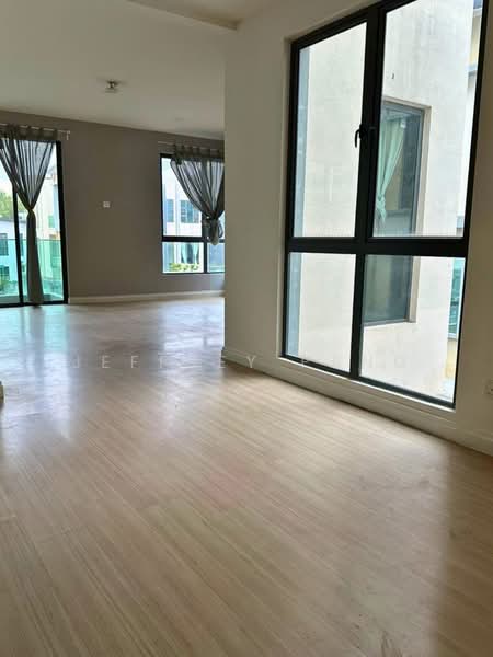 Rumah Berkembar untuk Dijual di Taman Vista Hill (Cheras) - Jeffrey Pang - Living Room - PropertyGuru.com.my