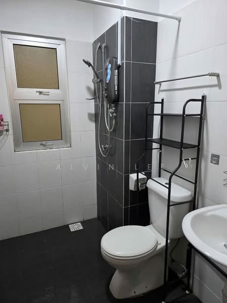 Servis Apartment untuk Disewa di Saville @ Kajang - Alvin Lee - Bathroom - PropertyGuru.com.my