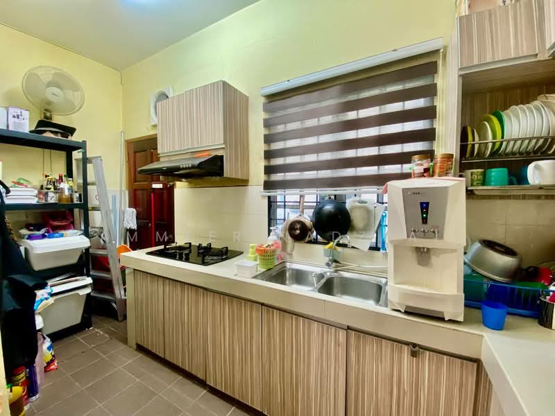 Rumah Teres 2 Tingkat untuk Dijual di Gombak (Kuala Lumpur) - Ammeer Nadzrai - Kitchen - PropertyGuru.com.my
